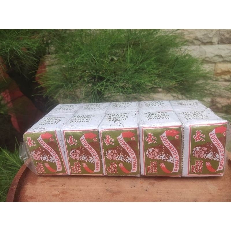 

Teh Tubruk Khas Solo Cap Djenggot 40 gram x 10pcs