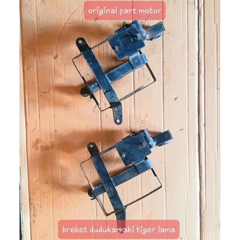 breket dudukan pangkon aki tiger lama tiger 2000 original lepasan motor