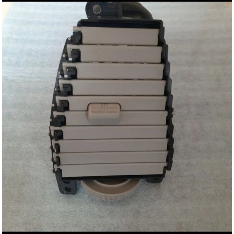 kisi kisi ac depan tengah kiri dan kanan innova lama 2004-2008 warna cream tua original