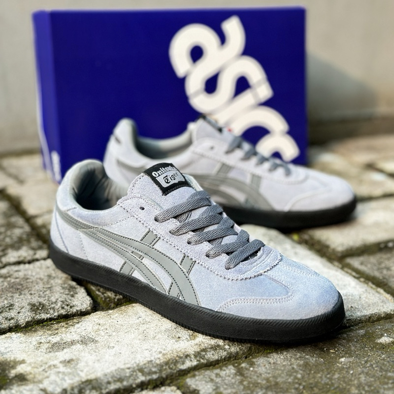 ONITSUKA TOKUTEN GREY