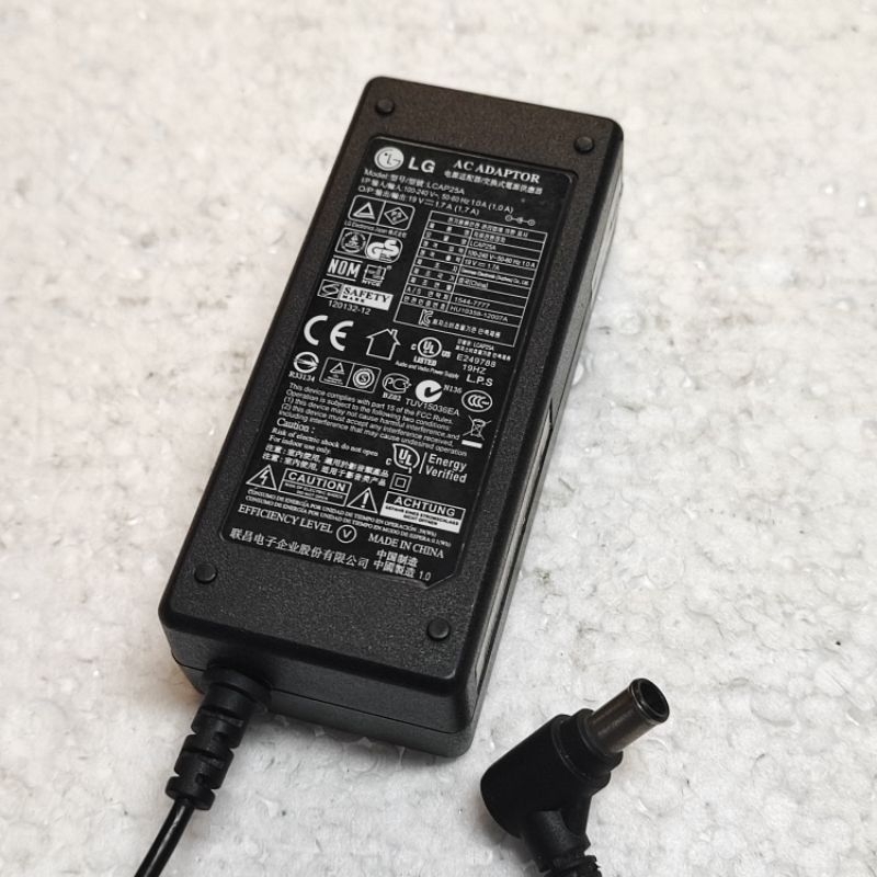 Adaptor LG LCAP25A  19V 1,7A Jack jarum diameter 6mm