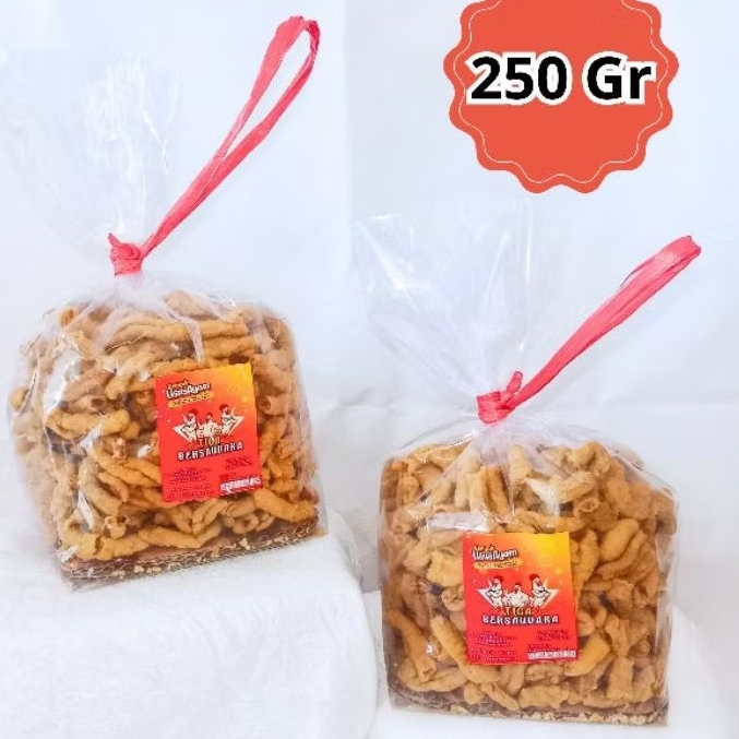 

Keripik Usus Ayam "Tiga Bersaudara" 250gr - Keripik, Gurih, Food, Camilan, Makanan