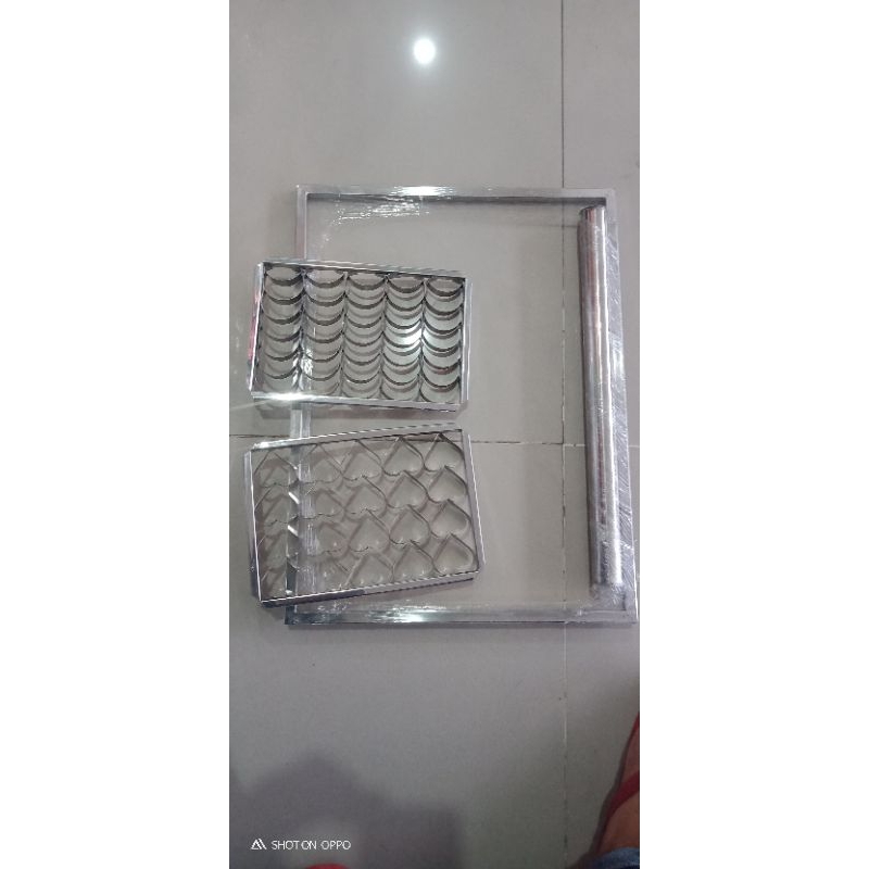 cetakan kue costenggel/cetakan kue kering/cetakan kue carakter/bingkai press kue+roll perata adonan.