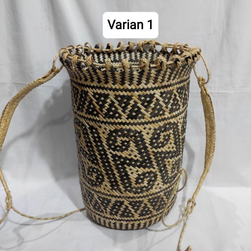Tas anjat rotan dayak kalimantan