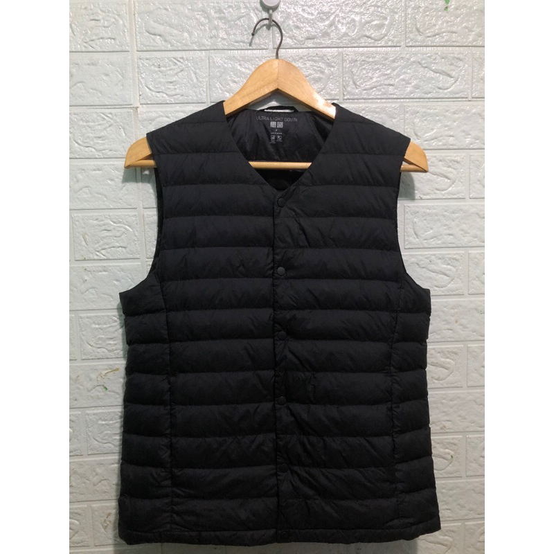 UNIQLO ultralight down jaket vest V neck M hitam pocketable