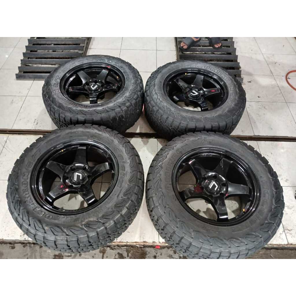 Velg Mobil Bekas Seken Ring 18 Baut 6 COSMIC R18X9 H6X139,7 BAN 275 65 R18