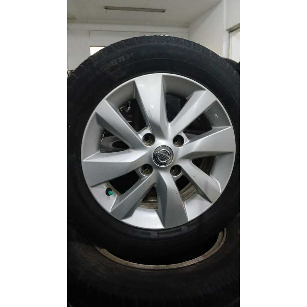 Velg Mobil Bekas Std Nissan Livina Ring 15 Lebar 5,5 Pcd 4x114 Plus Ban 185/65 R15