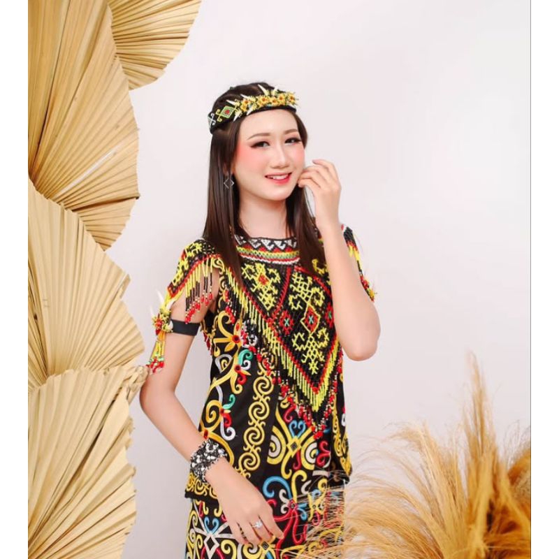 AKSESORIS MANIK DAYAK-TERATAI RUNCING-KALUNG MANIK-AKSESORIES TARI DAYAK