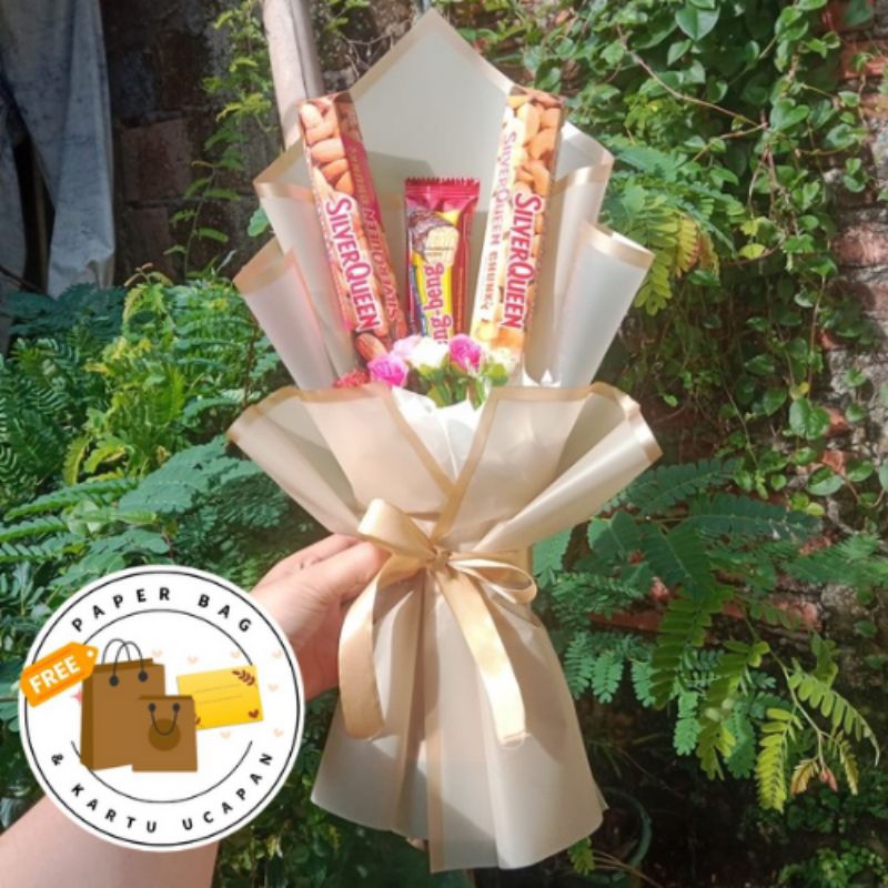

Buket Snack Cokelat Silverqueen Murah (S) FREE PAPERBAG & KARTU UCAPAN Untuk Hadiah Ultah, Wisuda, Hari Ibu Hari Guru