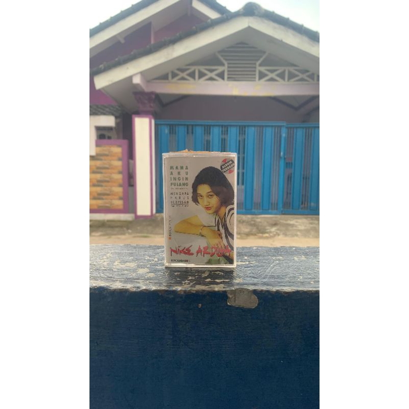 Kaset nike ardilla mama aku ingin pulang