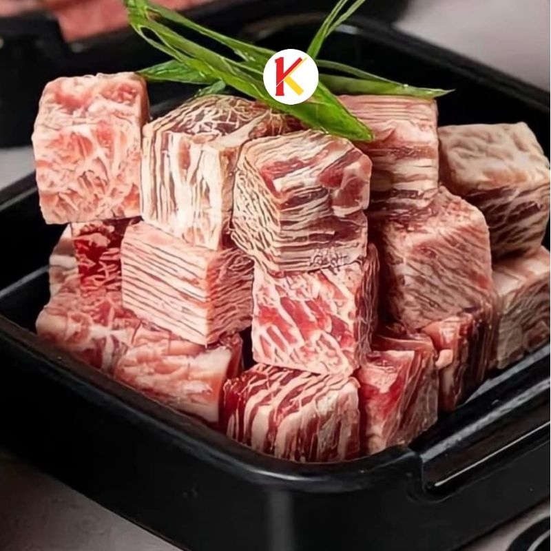 

daging saikoro beef wagyu halal frozen /cubes steak grill / cubes dadu kotak juicy