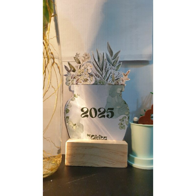 

Kalender Meja Estetik - kalender 2025 - desk callendar - kalender mini - standing callendar - aesthetic callendar