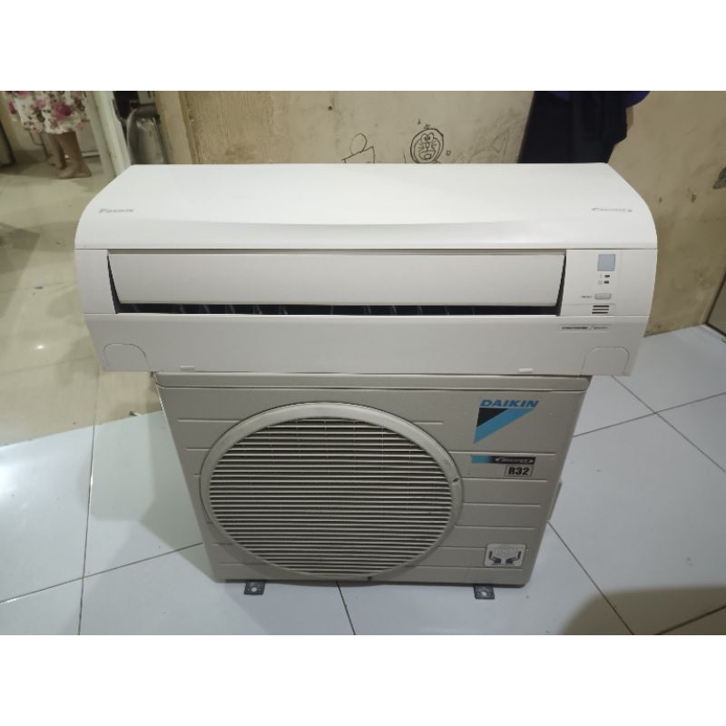 ac Daikin INVERTER second