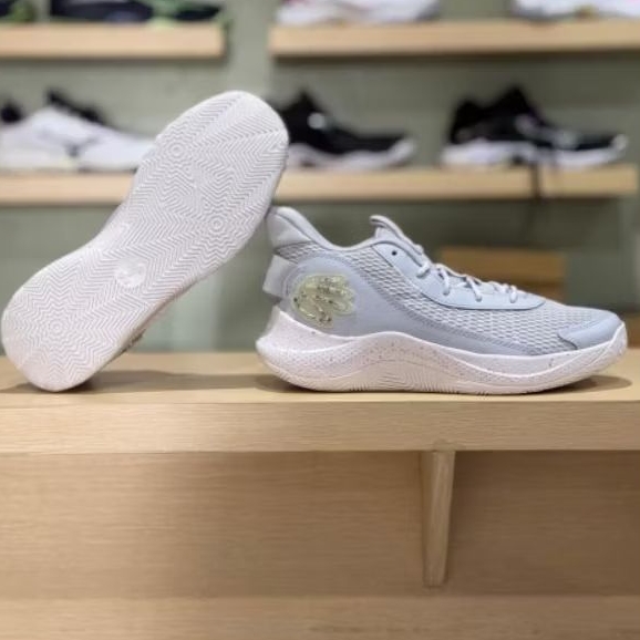 SEPATU VOLI DAN BASKET UA CURRY ORIGINAL