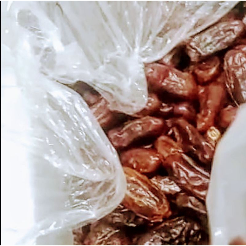 

Kurma curah gurih dan berkah/kg