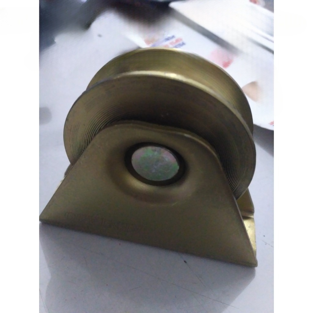 roda rel pagar besi trolley diameter 70 mm siku 7cm pintu geser tebal warna emas rolling door 7 cm