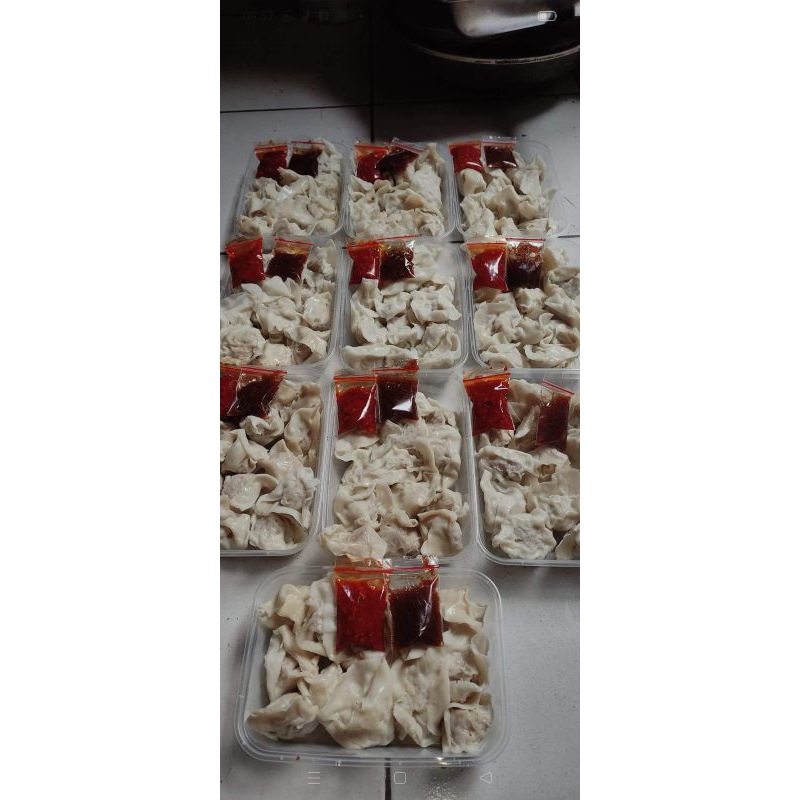 

pangsit rebus frozen