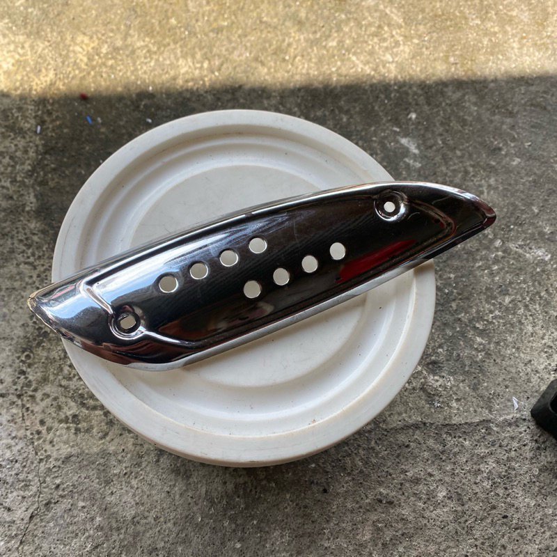 Cover tameng knalpot suzuki thunder 125 original