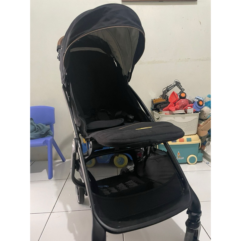 Preloved Stoller Joie Signature Tourist Eclipse