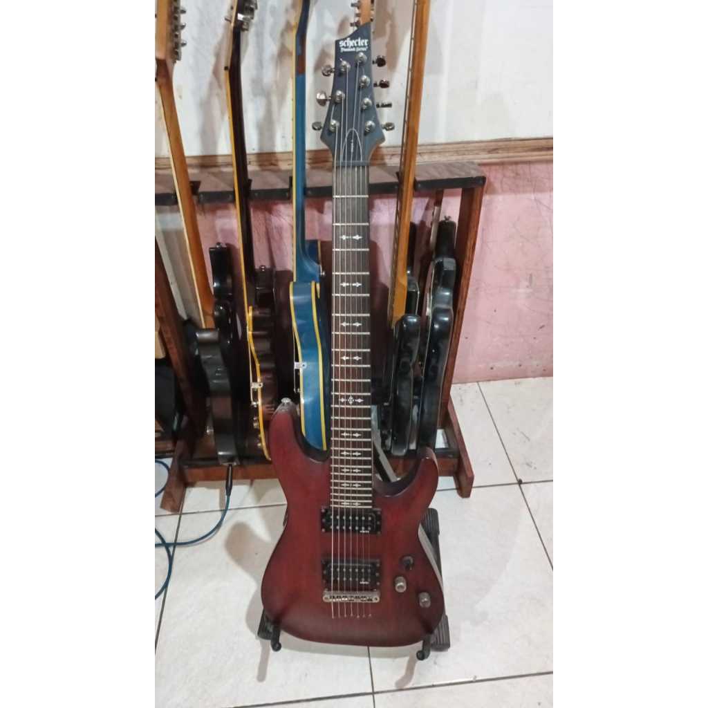 Gitar Schecter Omen 7 mulus seperti baru