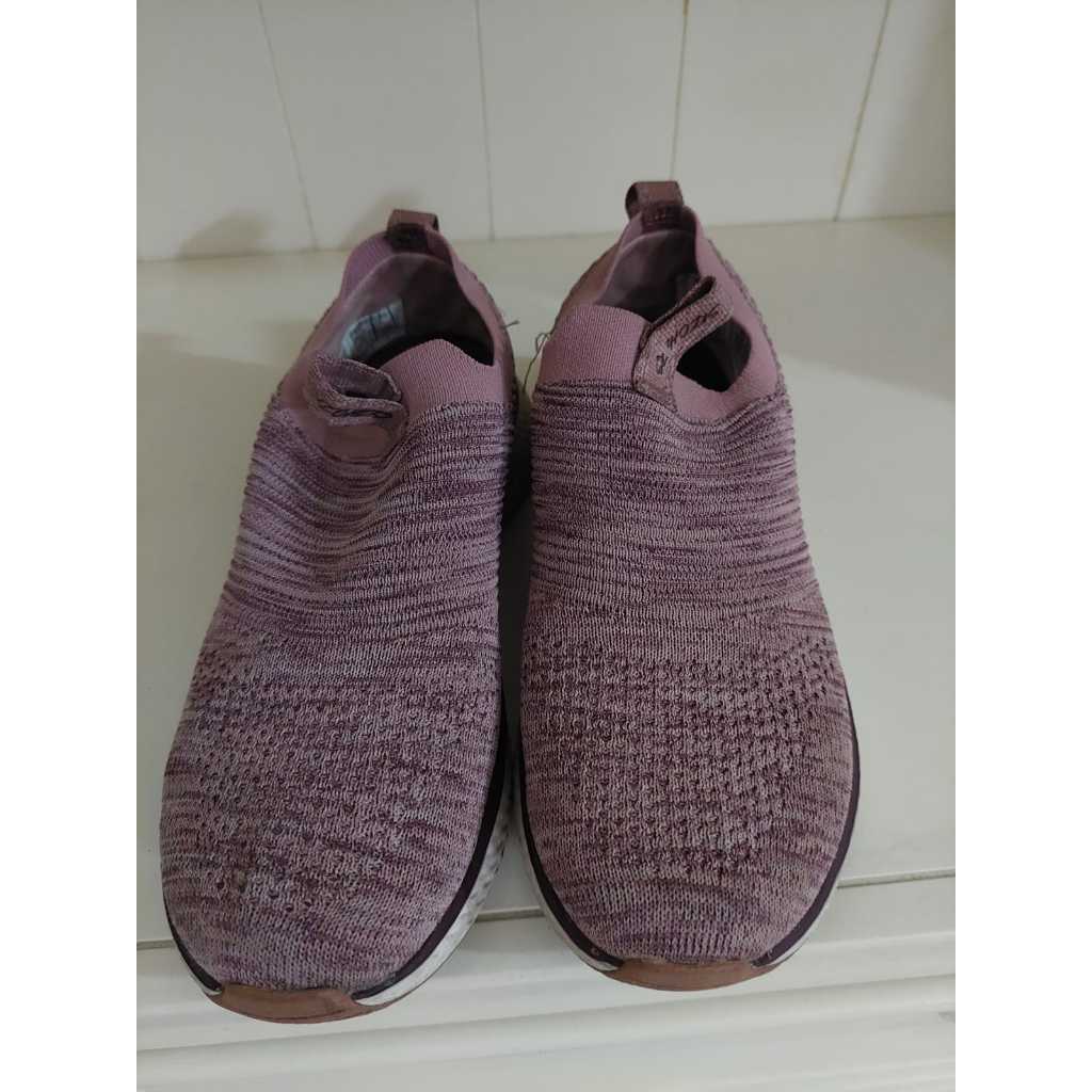 Skechers Stretch Fit Sepatu Running Wanita Merah Muda (Bekas)
