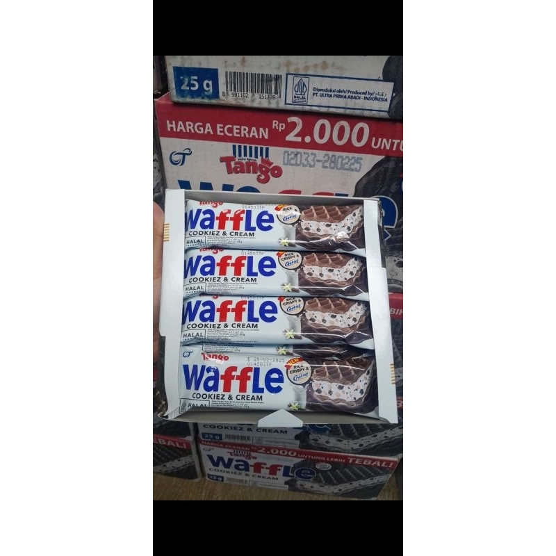 

tango waffle 1 box isi 12 pcs cookies and cream ECER 2000/pcs