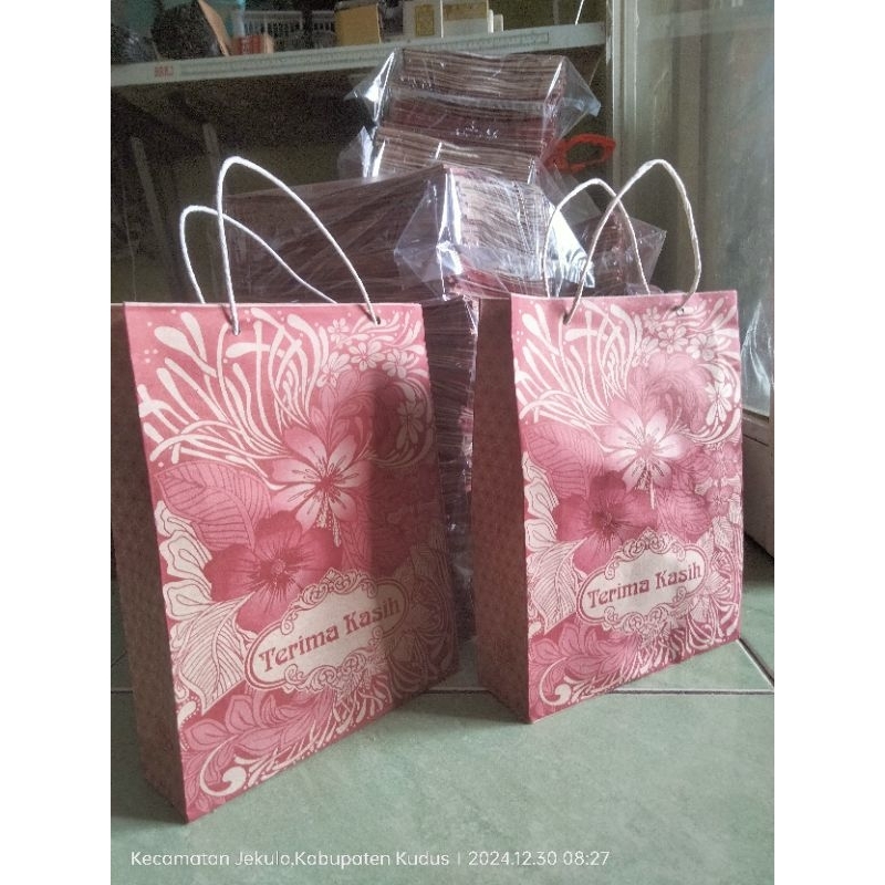 

PAPER BAG BATIK BATIK TANGUNG TALI KERTAS ISI 50 PCS