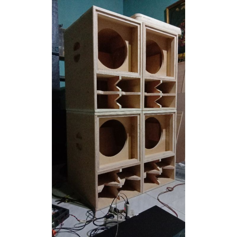 box cbs 12 inch.. bahan 18mm full baut