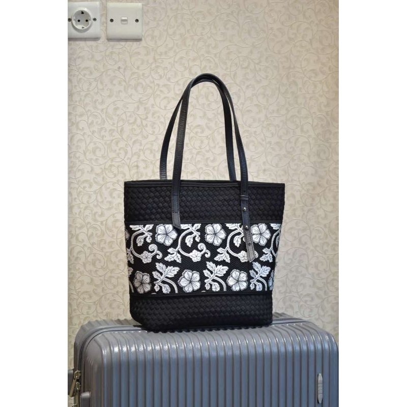 Linette jovanca/ tas bahu batik/ tote bag anyam/ shoulder bag wanita