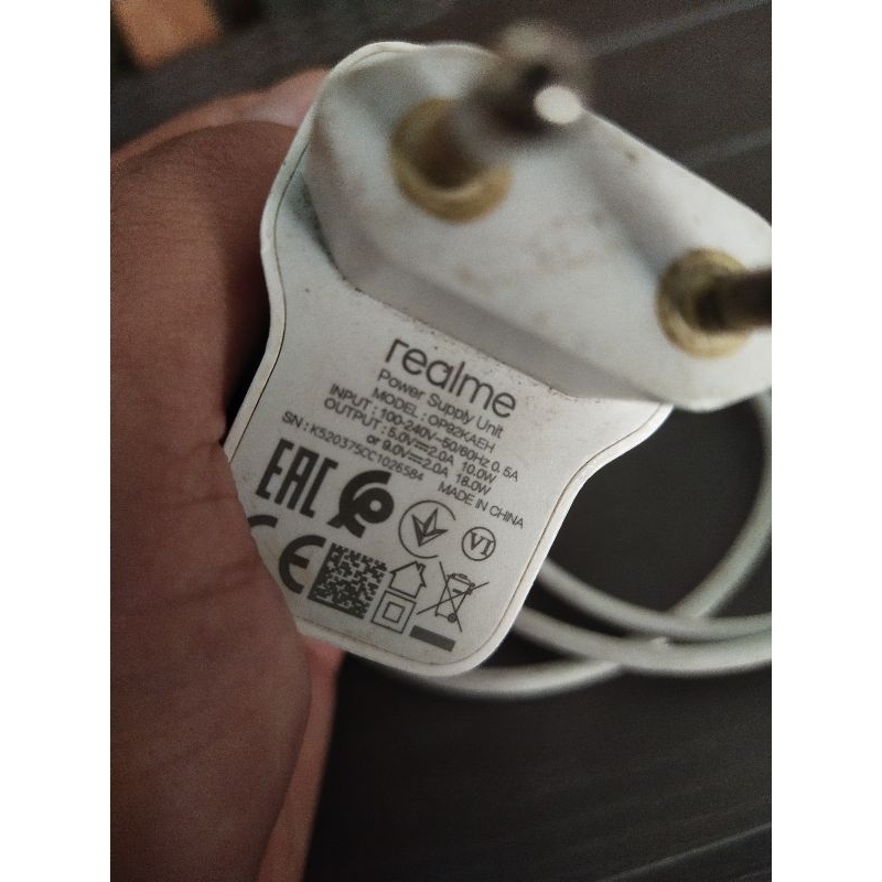 CAS ORI REALME BAWAAN HP