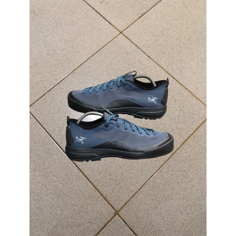 sepatu second arcteryx