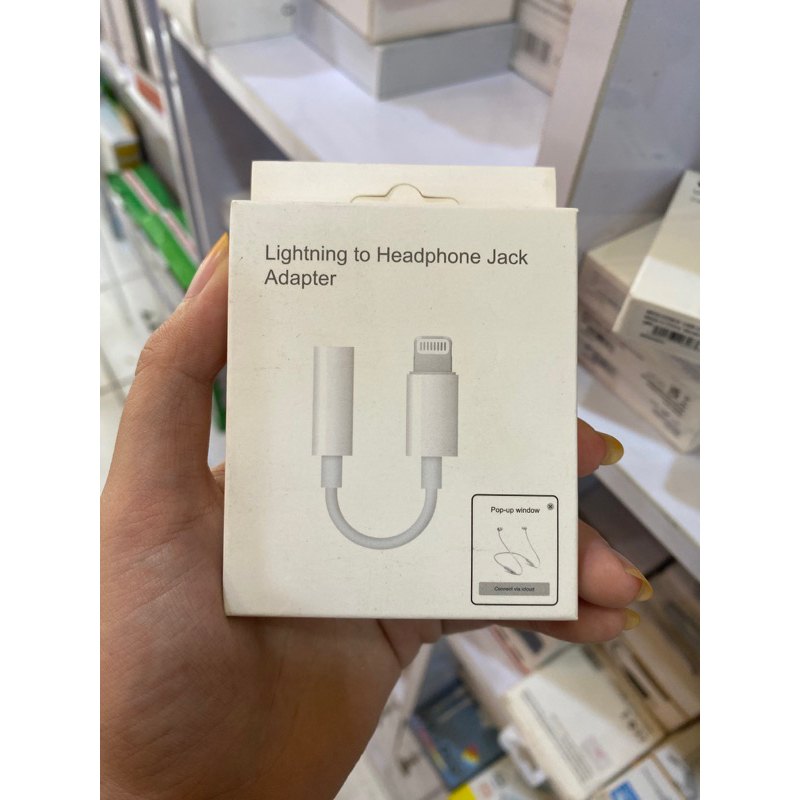 LIGHTNING TO HEADPHONE JACK ADAPTER