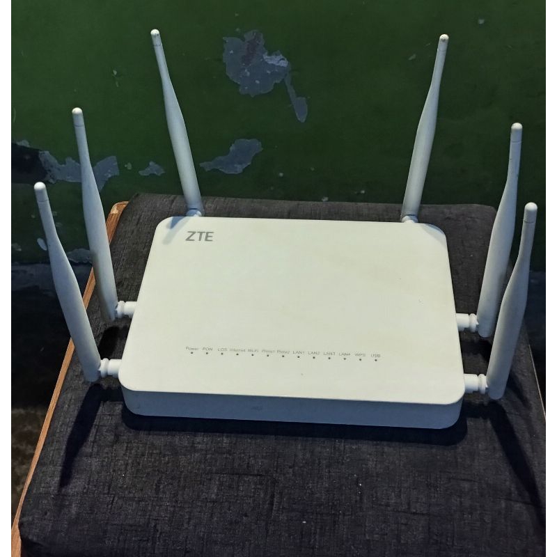 Modem/ONT ZTE F670 Premium