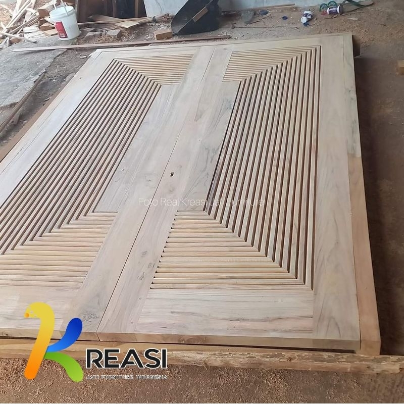 Pintu Kupu Kupu Tarung Kayu Jati Perhutani