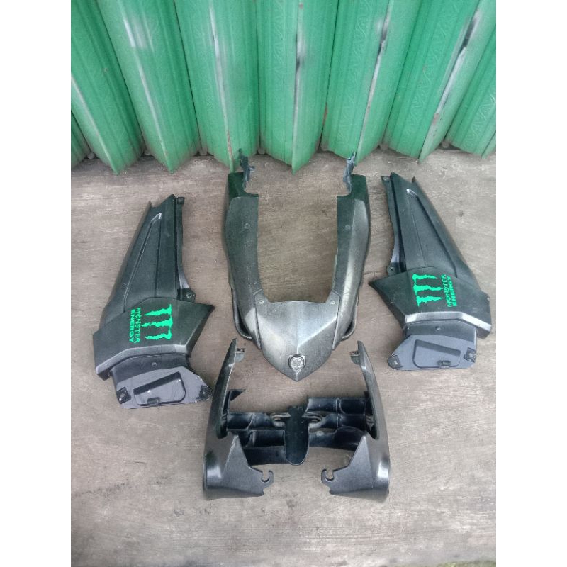 Cover body Belakang, Tengah Dan Sirip kuping Tangki Yamaha Byshon Karbu 45P Original Second