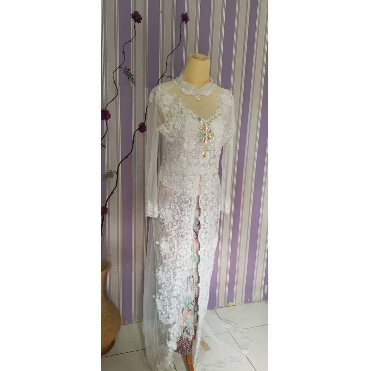 kebaya putih akad Preloved