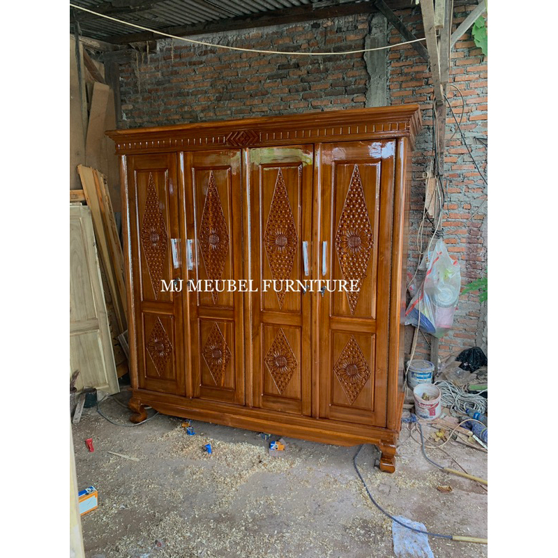 LEMARI PAKAIAN 4 PINTU KAYU JATI ASLI