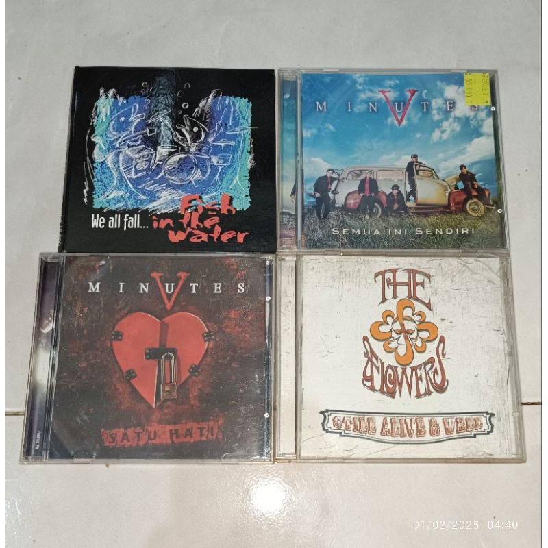cd Indonesia FISH IN THE WATER-We All Fall (Band nya Farid Martin Boomerang) (2) / V MINUTES-Semua i