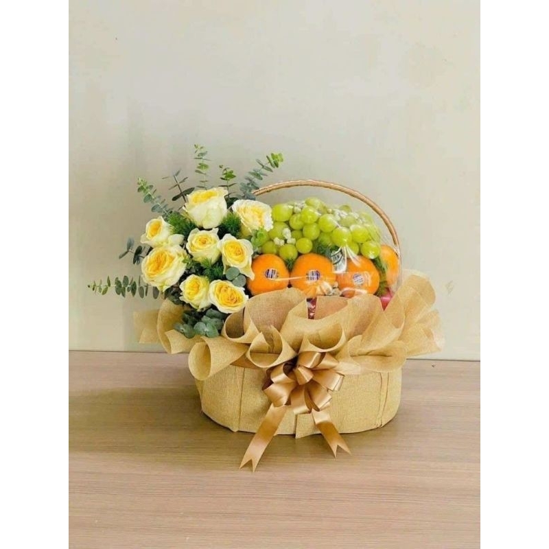 

fruits half and flowers bouquets bucket buket bunga segar siap pakai dan kirim kapan saja kemana saja dimana saja order segera kekasih sahabats fresh instan