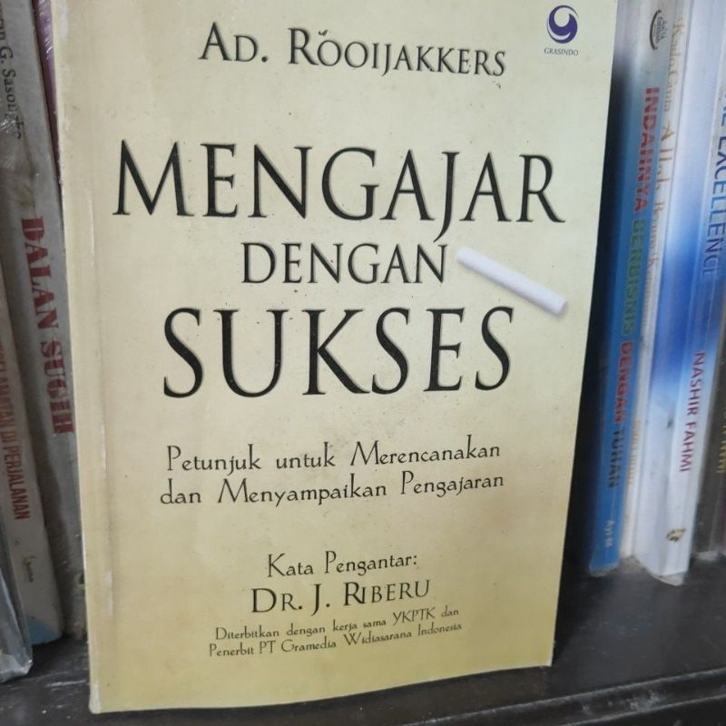 

Ad. Rooijakkers Menguji dengan Sukses
