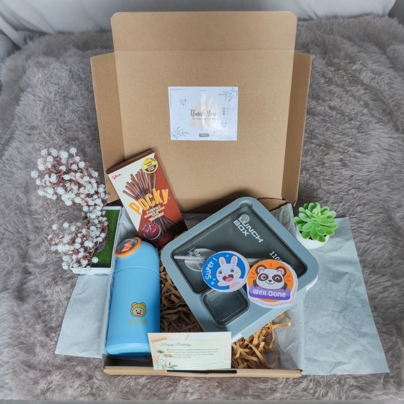 Hampers Kado Hadiah Gift Cewek Cowok Anak Ultah Ulang tahun Anniversary Sahabat Teman dekat