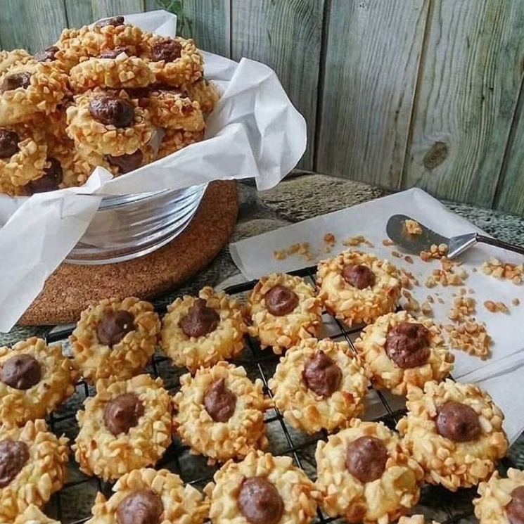 

COOKIES THUMBPRINT BUTTER COKLAT KACANG