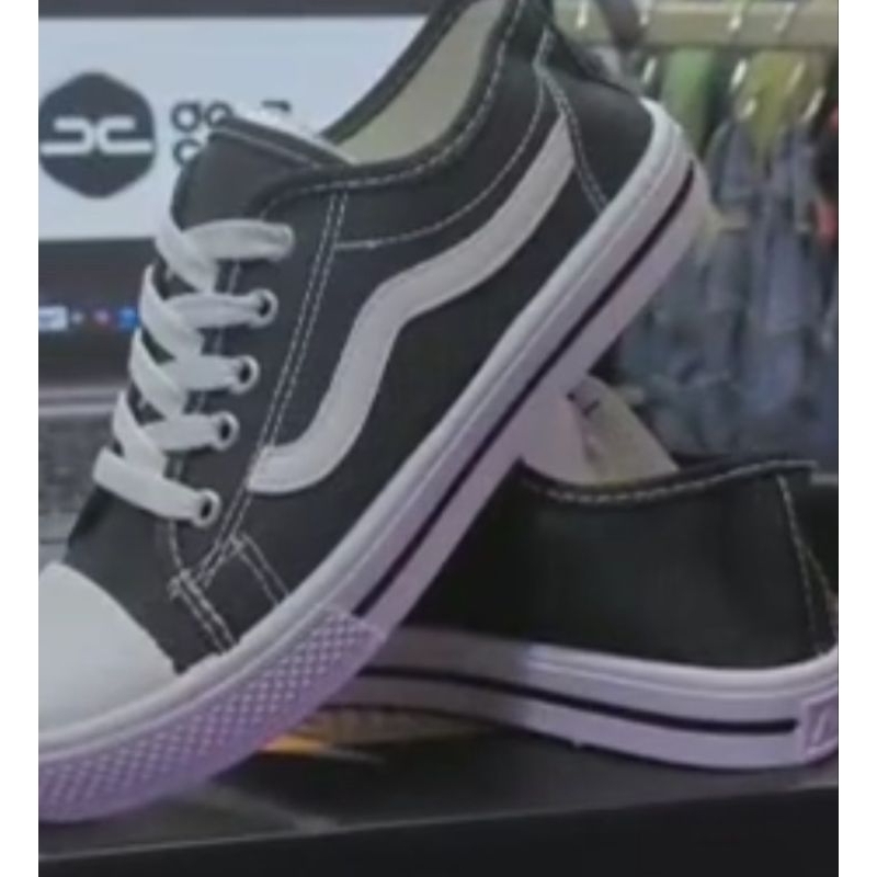 sepatu sekolah anak laki perempuan model vans terbaru