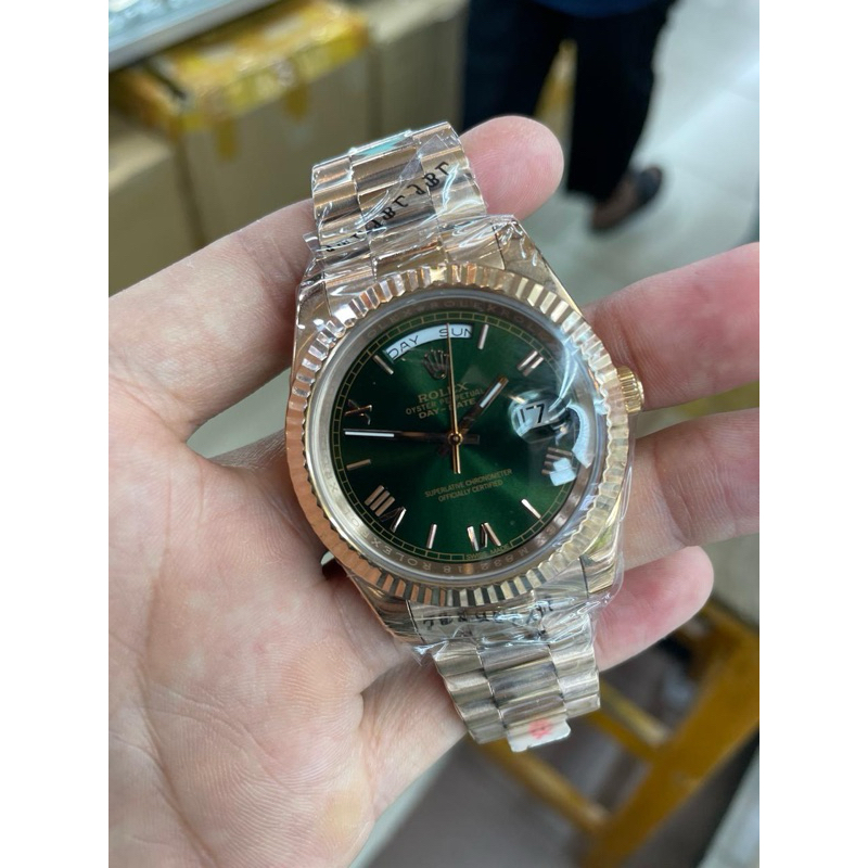 JAM TANGAN PRIA/COWOK ROLEX DAYDATE ROSEGOLD HIJAU OLIVE 40mm AUTOMATIC JAPAN AAA #Jamtanganpria #Ja