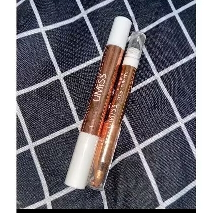 eyeliner dan eyeshadow umiss