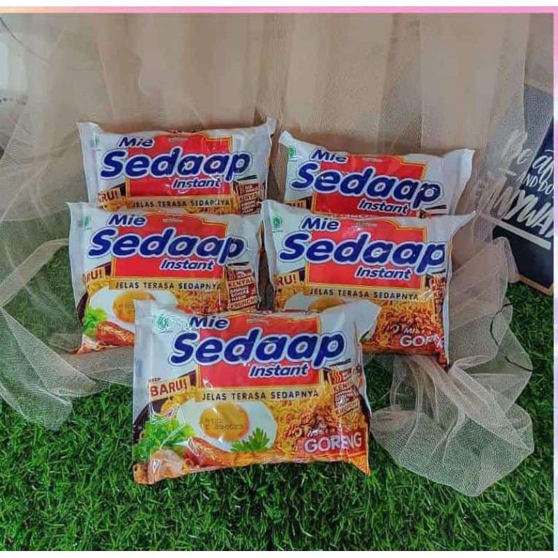 

mie instan/mie sedap goreng murah