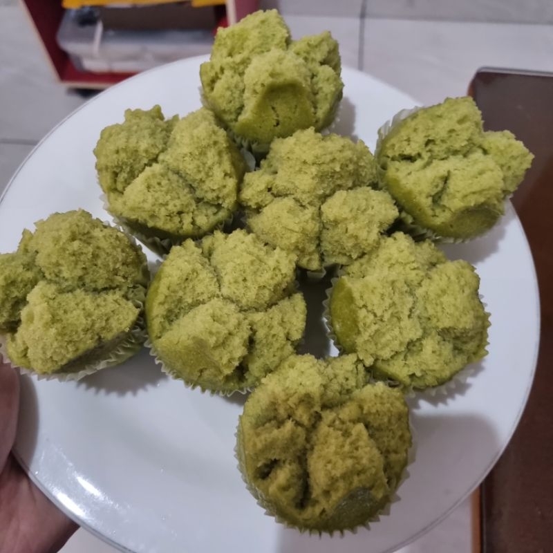 

Bolu Pandan dan Suji Kukus