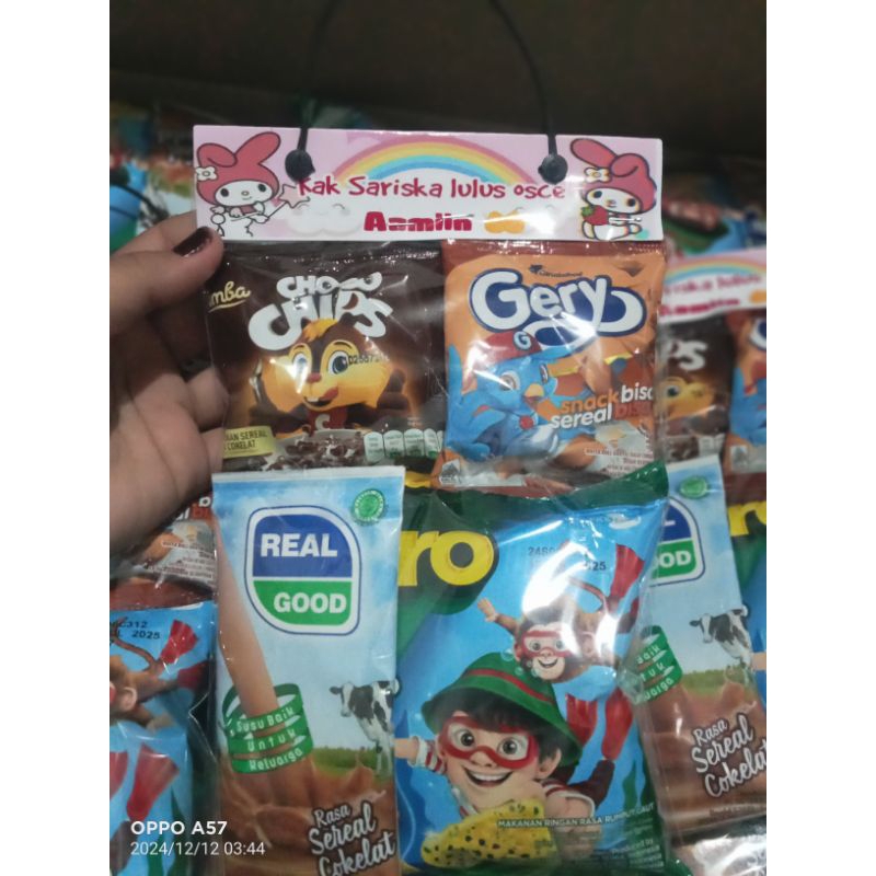 Snack ulang tahun anak // Snack ulang tahun // souvenir Snack ulang tahun // hampers ulang tahun // 
