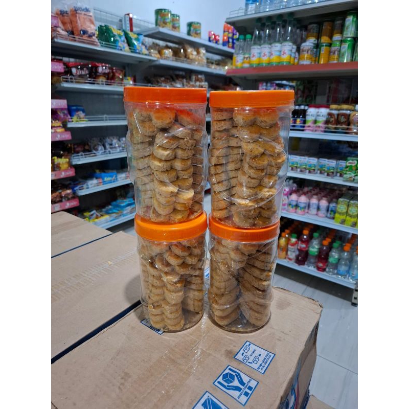 

4. produk kue kacang love toples kecil