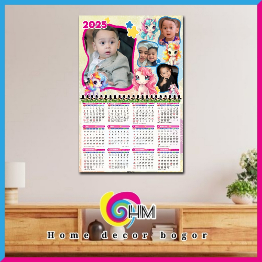 

HM KALENDER 2025 32x48CM KALENDER DINDING CUSTOM PAKAI FOTO NAMA TANGGAL BEBAS HOMEDECOR